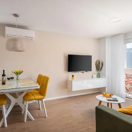 Apartment New & Modern Aa Split